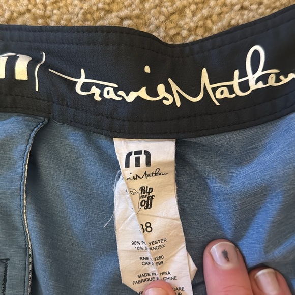Men’s Travis Matthew, American flag bathing suit/board shorts size 38 - Picture 2 of 3